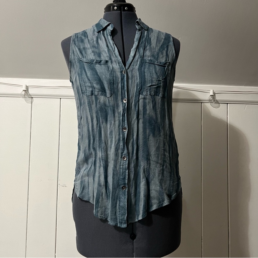 Blue Buttoned Tank Top